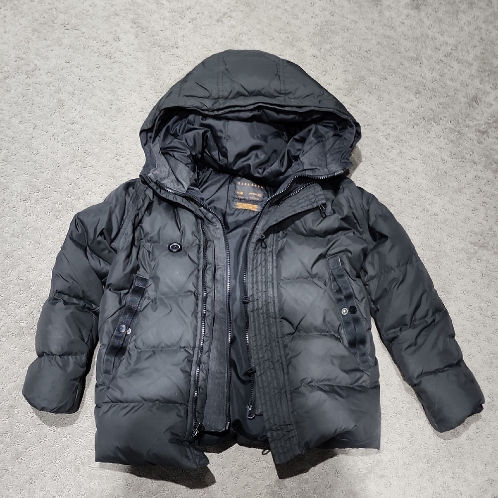 Black Puffer Jacket with Hood and Insulation